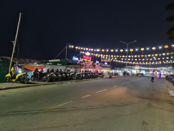 Quảng Ngãi: Chợ đêm Sông Trà sắp bị dừng vì chỉ là... phố nhậu - Ảnh 2.
