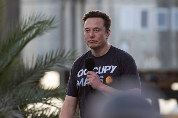 Elon Musk bán gần 4 tỉ USD cổ phiếu Tesla sau khi mua Twitter - Ảnh 1.