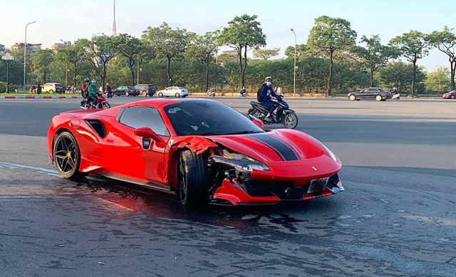 Chủ siêu xe Ferrari đụng chết người đi xe máy là nhân viên ngoại giao nước ngoài - Ảnh 1.
