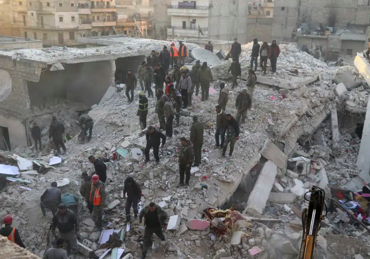 Sập tòa nhà năm tầng ở Syria, ít nhất 12 người chết - Ảnh 1.