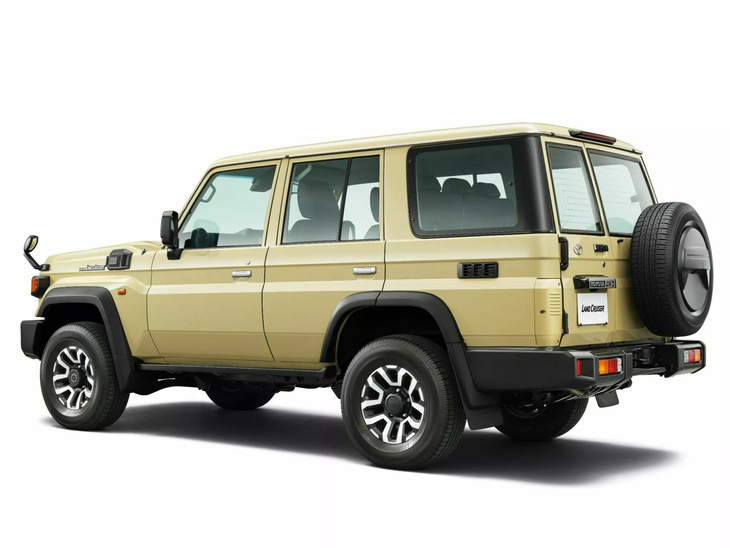 Thiết kế xe vẫn giữ lại bộ khung vuông vắn đặc trưng đã tồn tại gần 40 năm - Ảnh: Toyota UAE