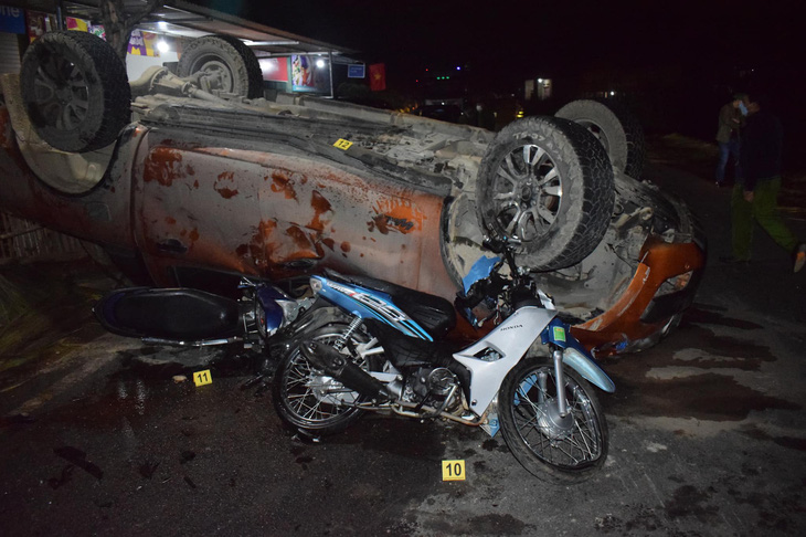 Vụ ô tô đụng liên tiếp xe máy khiến 4 người chết: Tài xế không có nồng độ cồn, ma túy - Ảnh 3.