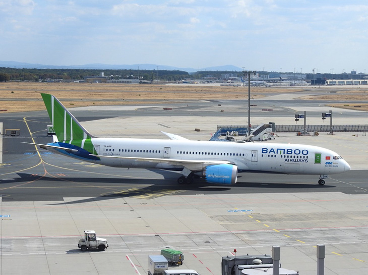 Vietnam Airlines, Bamboo Airways lùi giờ bay do đình công ở sân bay Frankfurt - Ảnh 1.