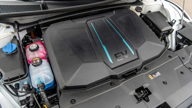 Xe điện Hyundai Ioniq 5 hao ắc quy: Nhiều ứng dụng chạy ngầm - Ảnh 2.