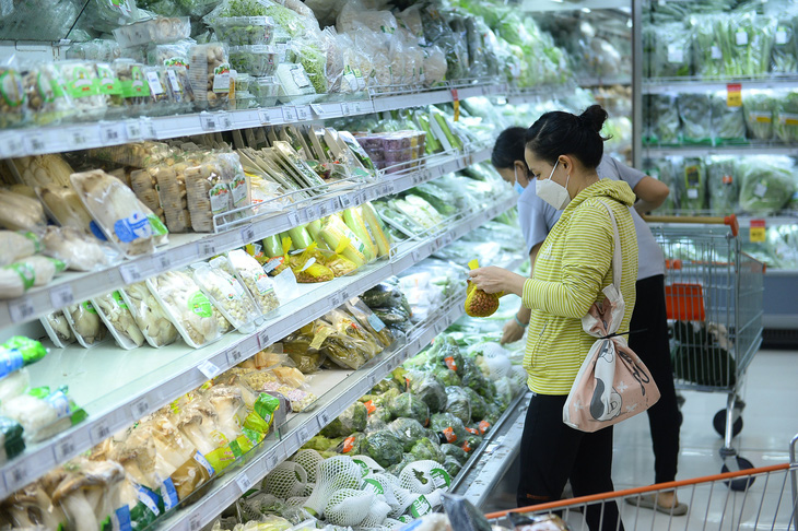 Thực phẩm tươi sống cực kỳ phong phú tại hệ thống siêu thị Co.opmart, Co.opXtra đang được giảm giá 15% - Ảnh: QUANG ĐỊNH