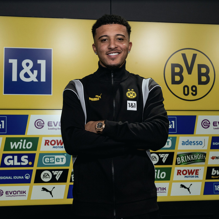 Jadon Sancho sẽ khoác áo Dortmund đến hết mùa giải 2023 - 2024 - Ảnh: DORTMUND