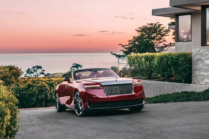Rolls-Royce đã đòi lại ngôi vị xe mới đắt nhất thế giới trong năm 2023 nhờ Droptail - Ảnh: Rolls-Royce