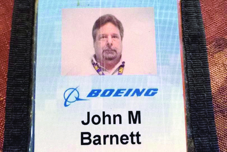 Barnett vẫn còn giữ thẻ nhân viên khi còn làm cho Boeing.