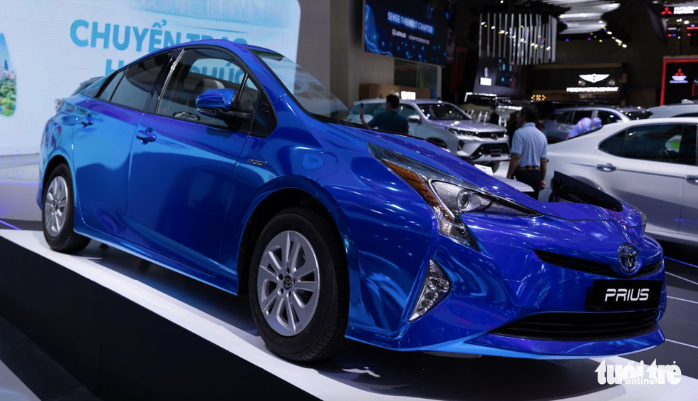 Toyota tung toàn ‘hàng độc’ chào VMS 2022: Veloz Cross lắp ráp, mổ Prius - Ảnh 6.