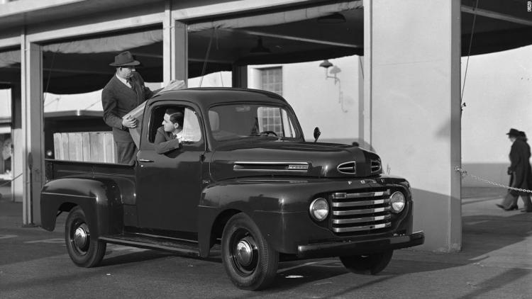 210524160532-restricted-1948-ford-f-1-pickup-truck-super-169.jpg
