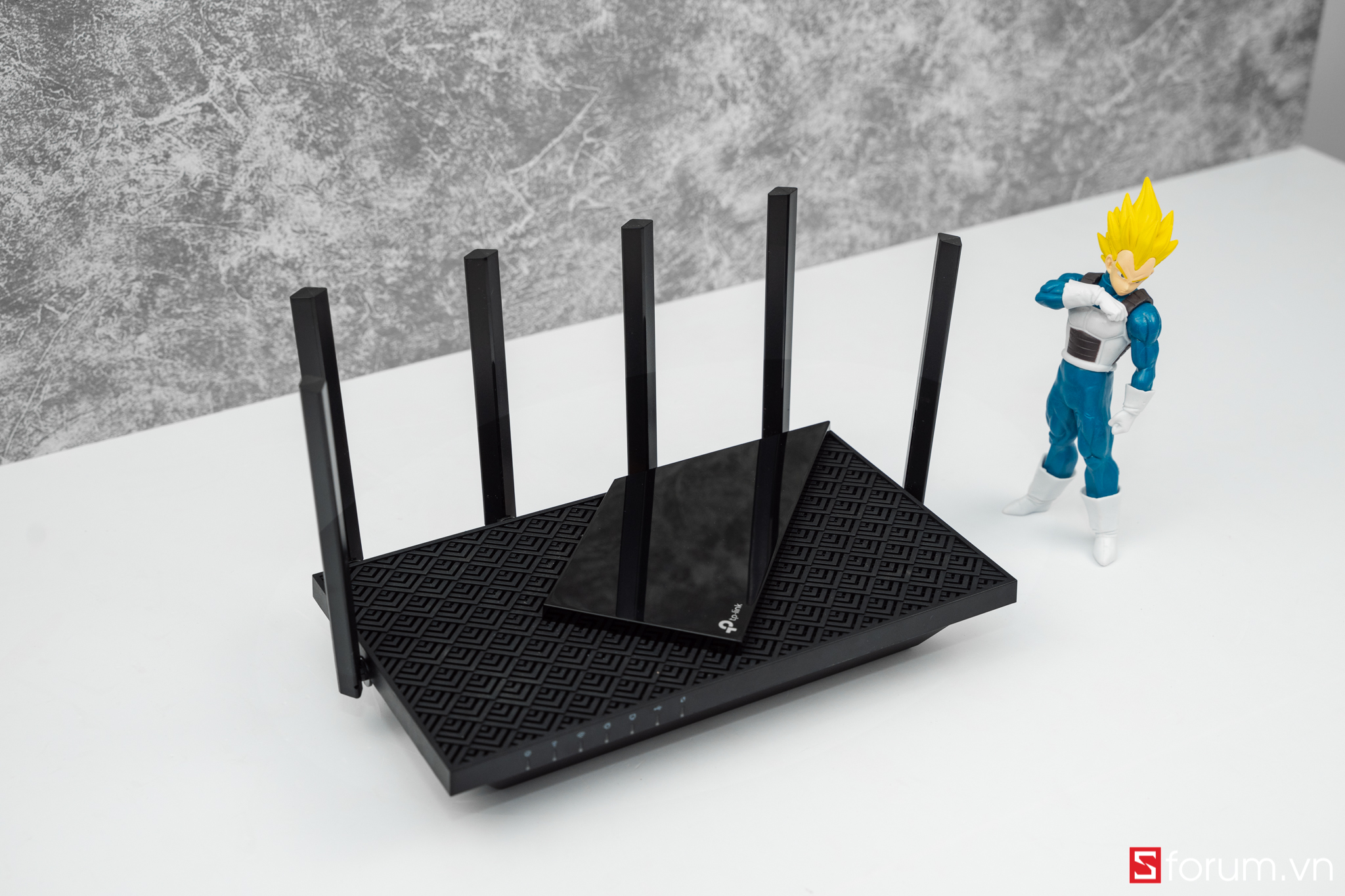 Sforum - Trang thông tin công nghệ mới nhất Router-TP-Link-AX5400-4 Trên tay Router WiFi TP-Link Archer AX73: Chuẩn Wi-Fi thế hệ 6, kết nối tới 200 thiết bị 