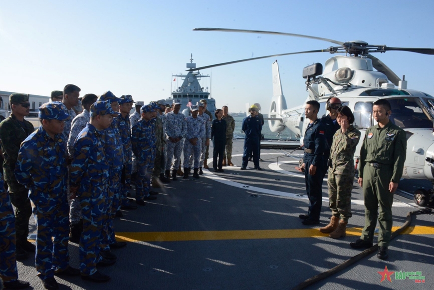 Hải quân Việt Nam và các nước tìm hiểu thực tế tàu Hải quân Trung Quốc