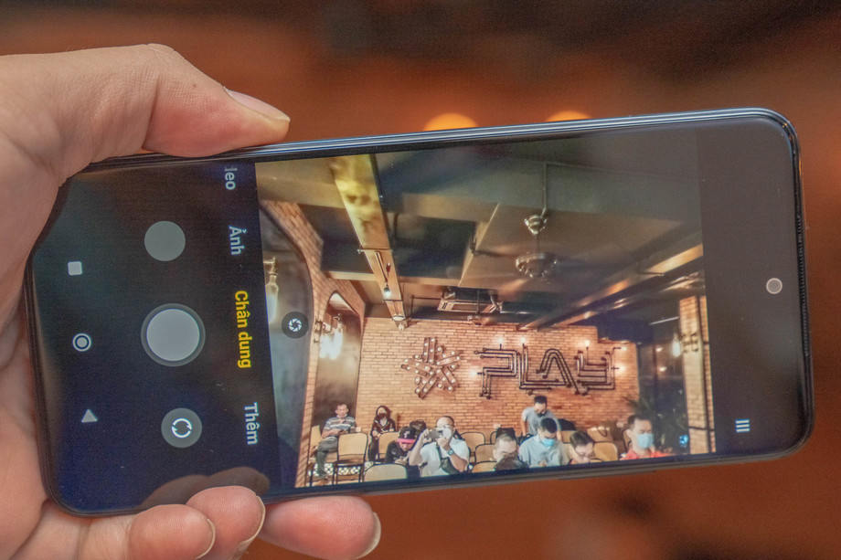 Redmi Note 11 - smartphone giá rẻ màn hình AMOLED 90 Hz