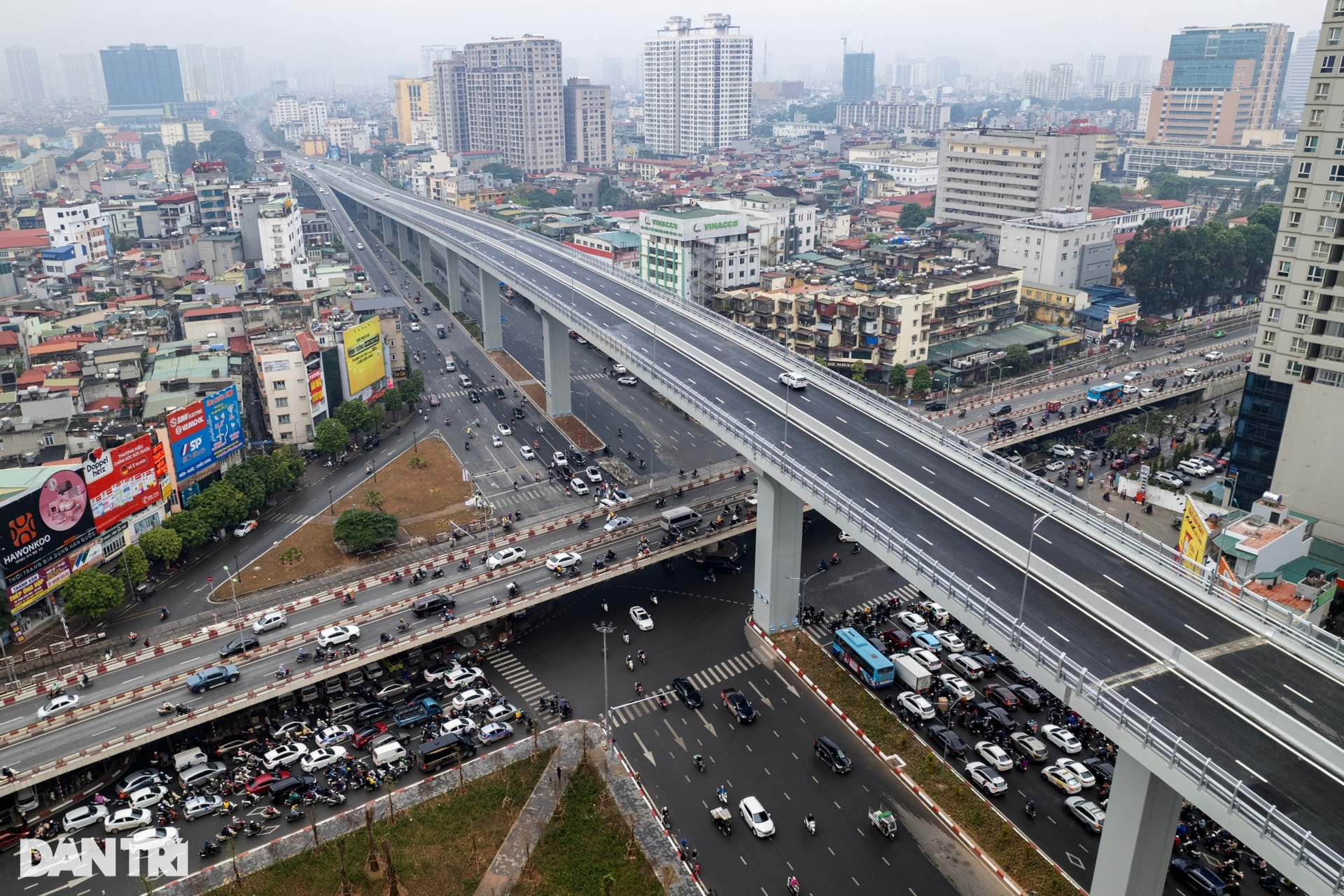Giao thông thuận lợi ngày thông xe vành đai 2 gần 10.000 tỷ đồng ở Hà Nội - 10