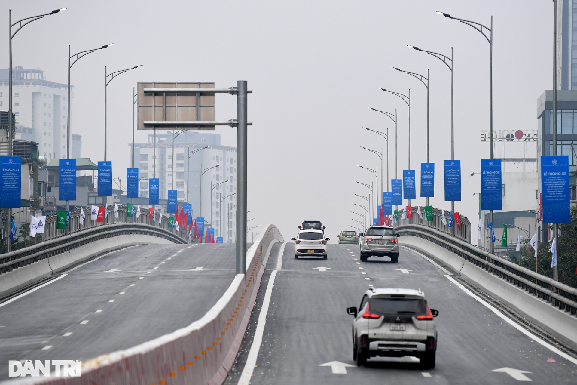Giao thông thuận lợi ngày thông xe vành đai 2 gần 10.000 tỷ đồng ở Hà Nội - 6