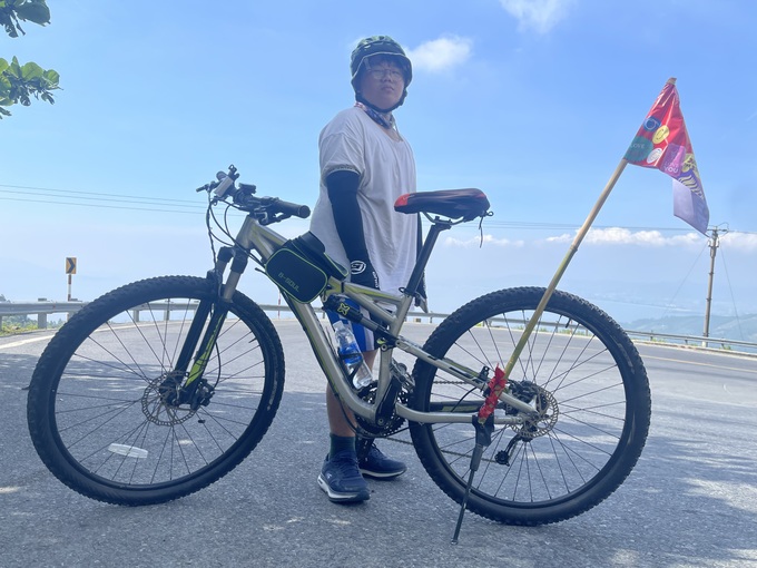 Cậu bé 15 tuổi vượt 800km từ Đà Nẵng ra Hà Nội bằng xe đạp - 5