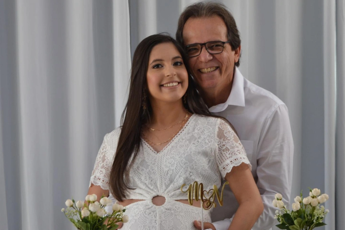 Nữ y tá 23 tuổi ở Brazil kết hôn với chồng U70, phủ nhận là kẻ đào mỏ - 2
