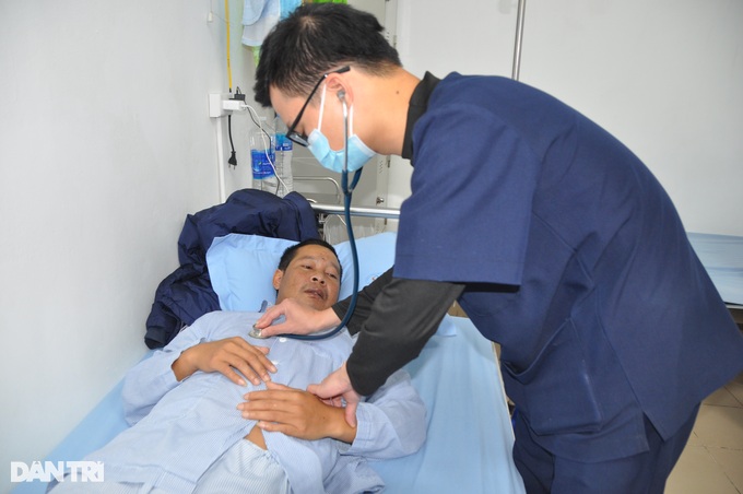 Bác sĩ BV Tim Hà Nội kêu gọi khẩn cấp cứu người bố nghèo tràn dịch màng tim - 2