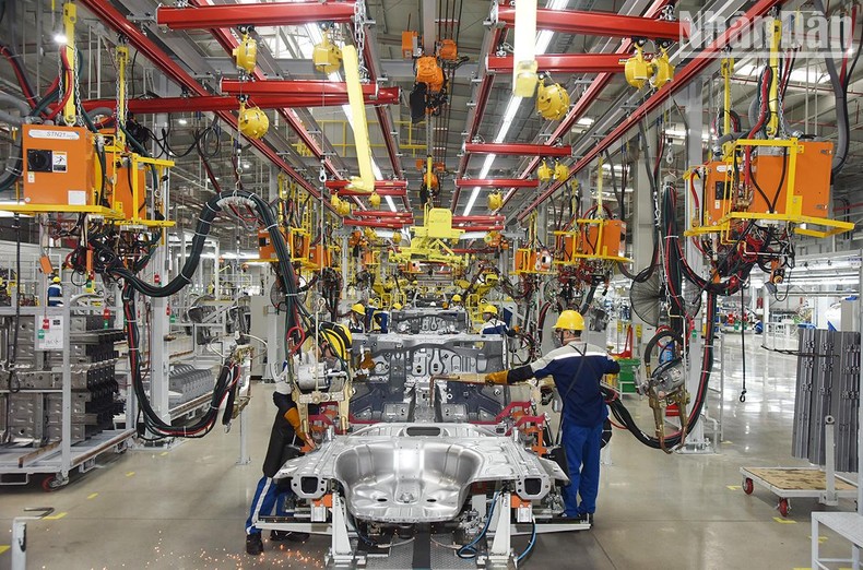 [Ảnh] Thủ tướng Phạm Minh Chính thăm Nhà máy sản xuất, lắp ráp ô-tô Hyundai Thành Công ảnh 3