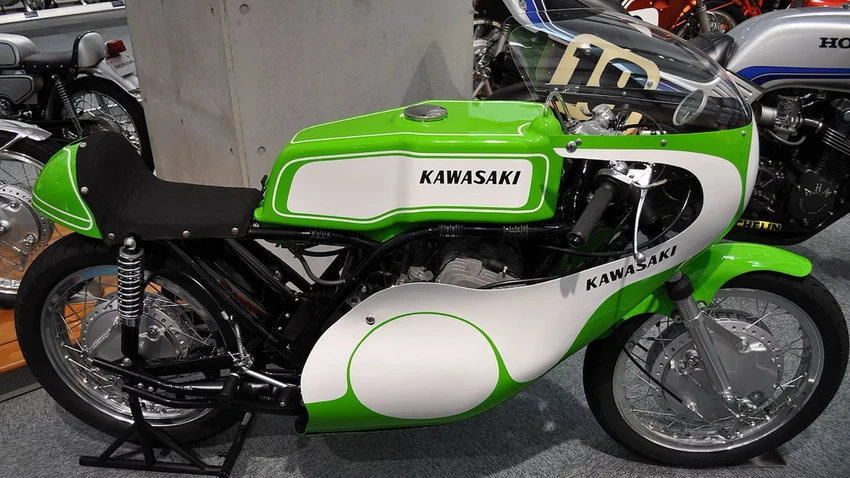 Chiêm ngưỡng những chiếc mô tô cổ điển của Kawasaki .jpg