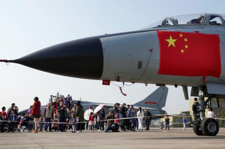 Trung Quốc tăng cường bán vũ khí cho châu Phi - 1