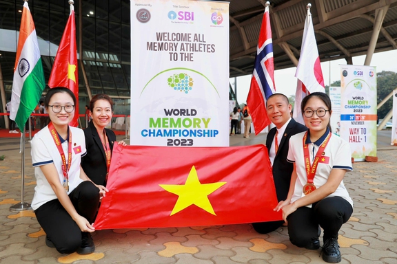Kỷ lục gia Việt Nam Đặng Ngọc Phương Trinh phá kỷ lục thế giới của người Pháp - Ảnh 1.
