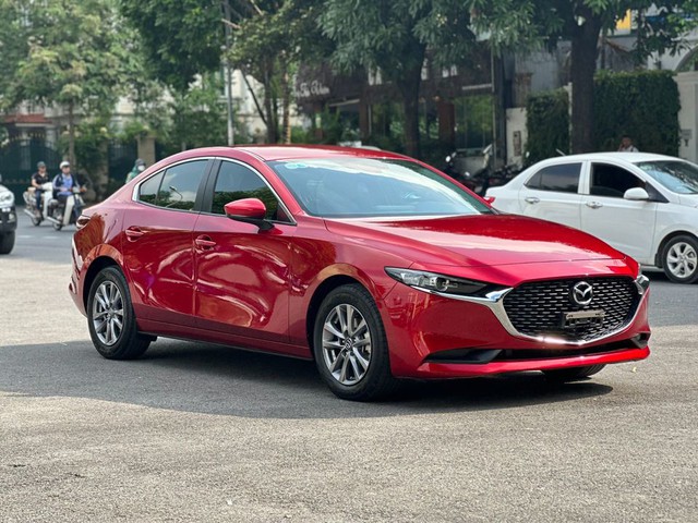 Mazda3 cũ giá rẻ không ngờ, 500 triệu đã có xe đời mới - Ảnh 1.