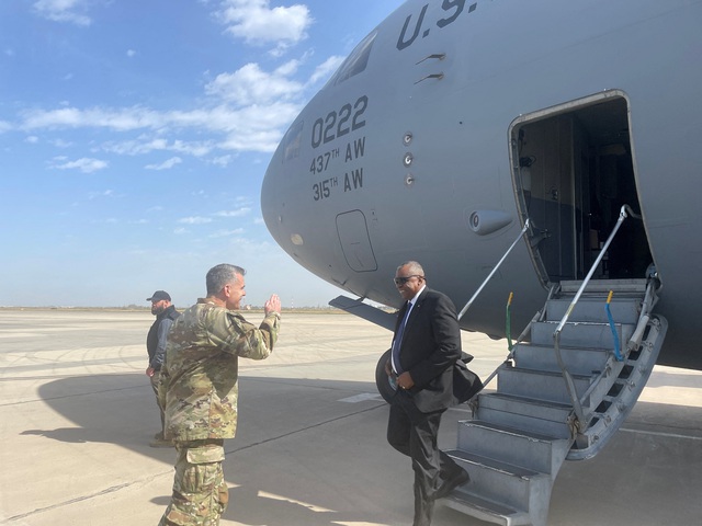 Vì sao Bộ trưởng Quốc phòng Mỹ bất ngờ thăm Iraq lúc này? - Ảnh 1.