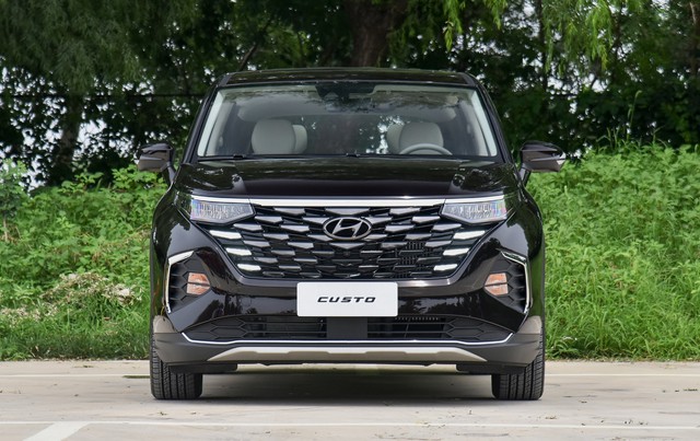 Hyundai Custo xuất hiện tại Việt Nam, đối thủ của Toyota Innova  - Ảnh 2.