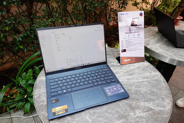 Asus mở bán laptop Zenbook 14 OLED trang bị chip AI- Ảnh 1.
