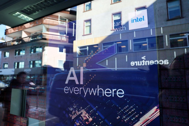 Khẩu hiệu về AI ở khu vực trưng bày Huawei tại Diễn đàn Kinh tế thế giới ở Thụy Sĩ hôm 16.1