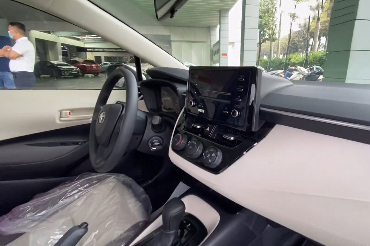 Video Toyota Corolla Altis 2022 bất ngờ xuất hiện tại Việt Nam a8