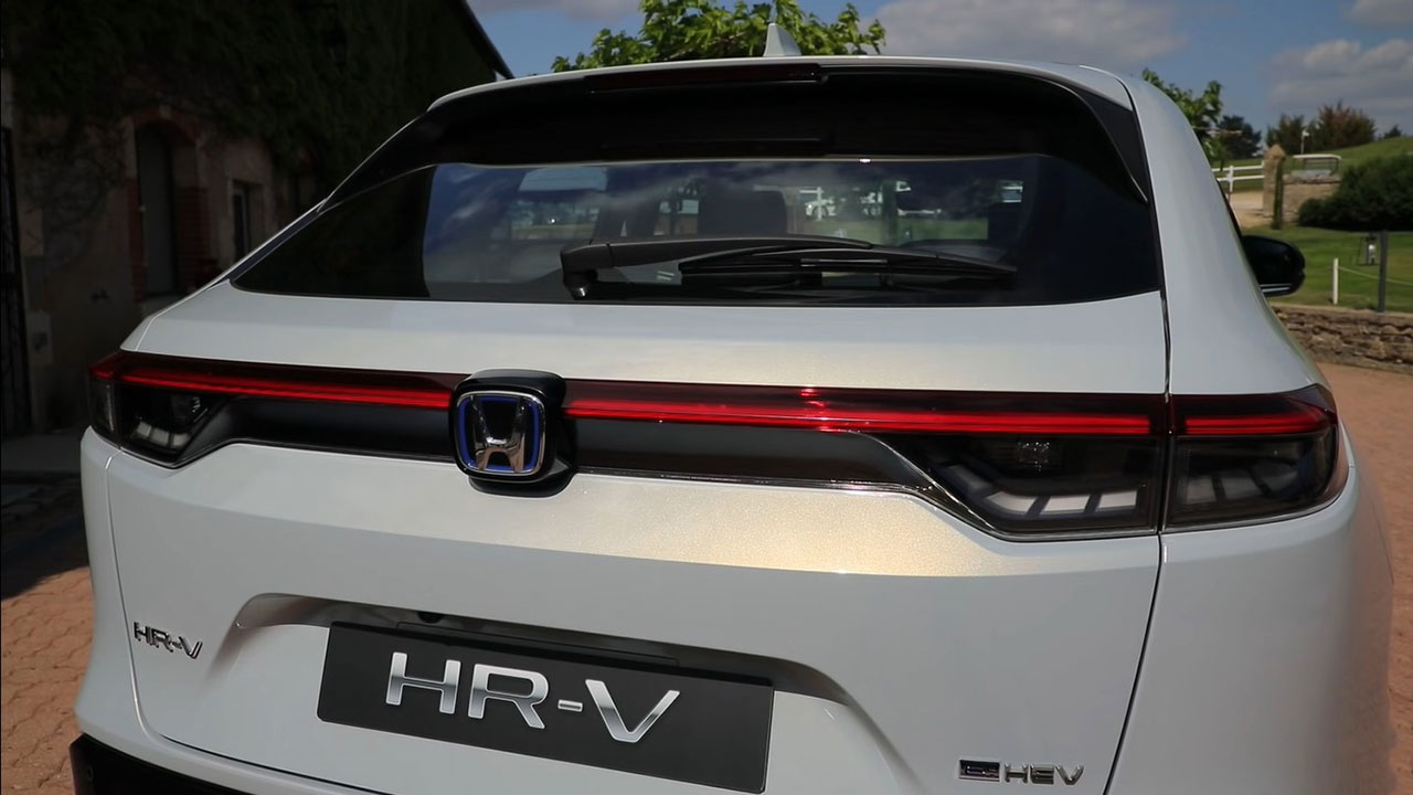 Bóc tem Honda HR-V 2022 ngoài đời thực: Lột xác để thách thức Kia Seltos a8