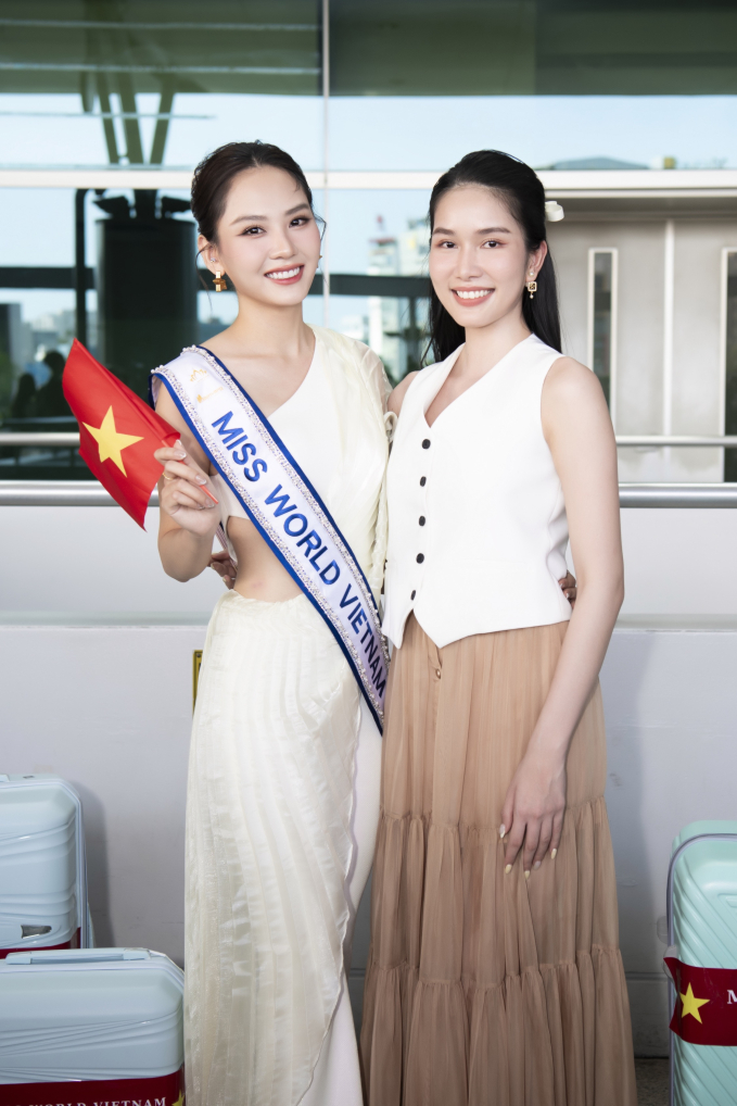 Mai Phương mang 140 kg hành lý lên đường thi Miss World: Dàn hậu đến sân bay tiễn, Hoa hậu Ý Nhi gọi điện cổ vũ - Ảnh 6.
