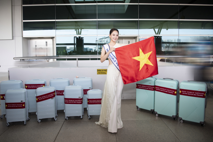 Mai Phương mang 140 kg hành lý lên đường thi Miss World: Dàn hậu đến sân bay tiễn, Hoa hậu Ý Nhi gọi điện cổ vũ - Ảnh 2.