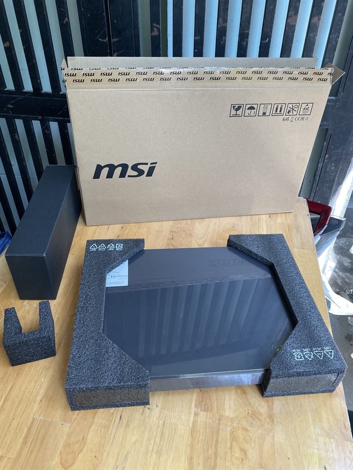 MSI-GS66-i7-10875H-New-4.jpg