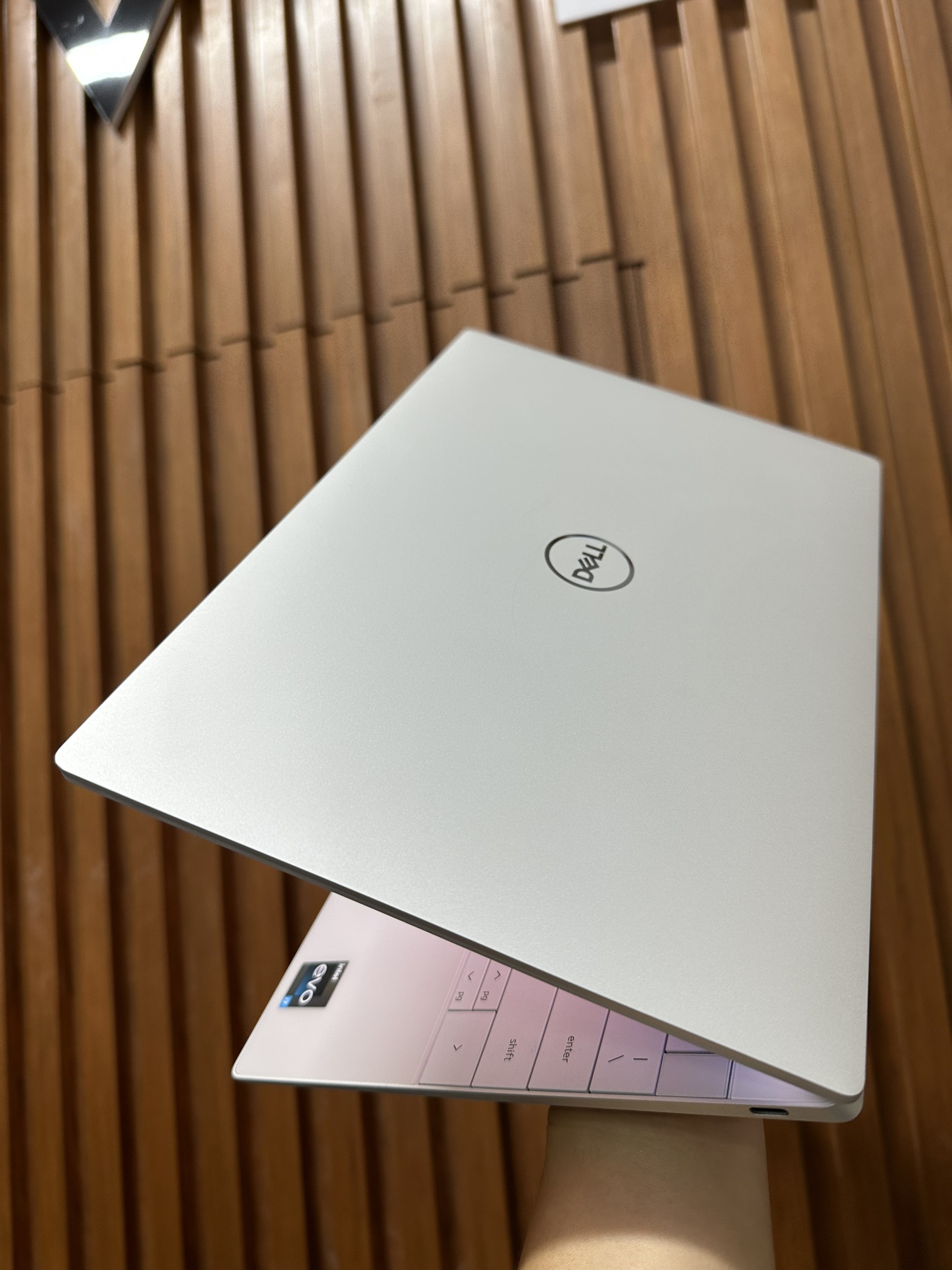Dell-XPS-13-Plus-9320-Core-i7-m%C3%A0n-3.5K-Oled-anh-1.jpg