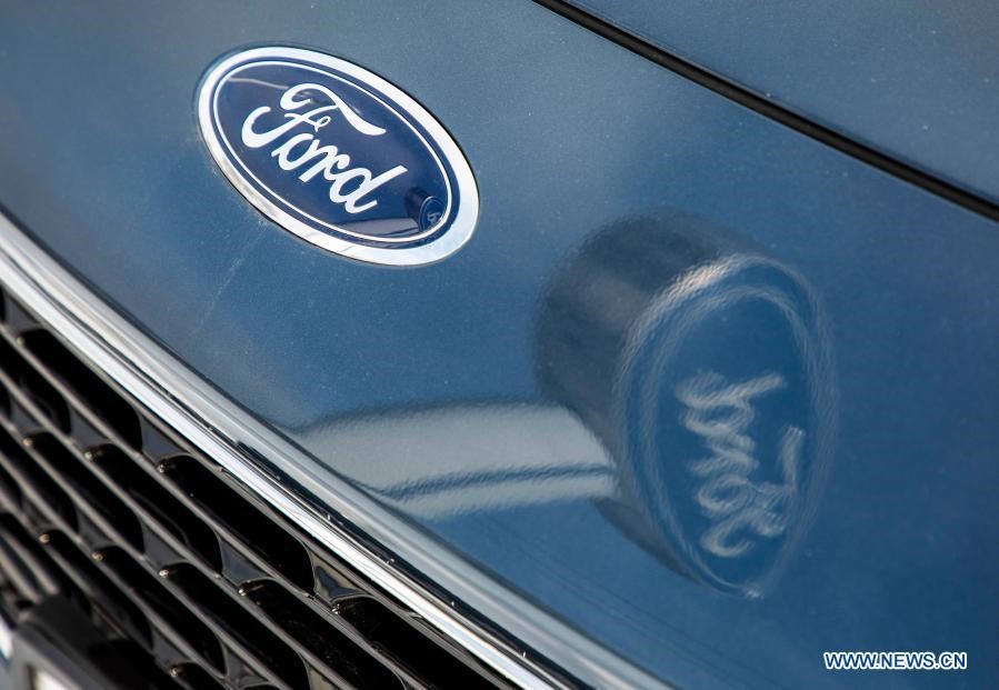 Ford đưa ra chính sách cắt giảm nhân sự để tập trung sản xuất xe điện. Ảnh: Xinhua