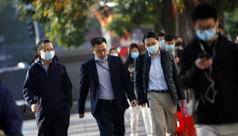 Nhiều lao động ở tuổi cuối 30 ở Trung Quốc gặp rào cản trên thị trường việc làm - Ảnh: Reuters