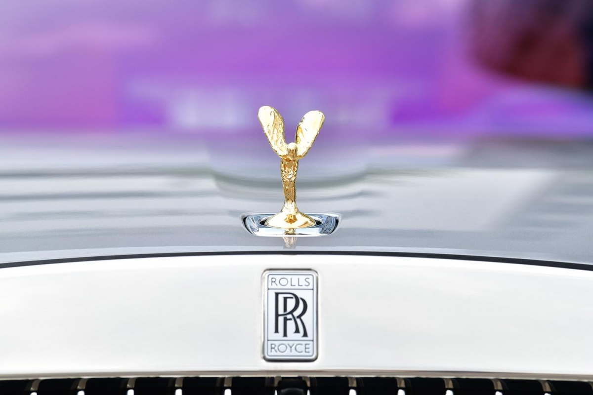 Giống với truyền thống của mình, Rolls-Royce vẫn sẽ bán ra Ghost với đầy đủ các chương trình cá nhân hóa do Bespoke cung cấp.