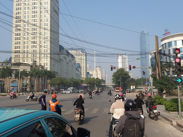 Ngày 5-3, Thành phố Hà Nội đã tạnh ráo, nắng nóng lên tới 30 độ C