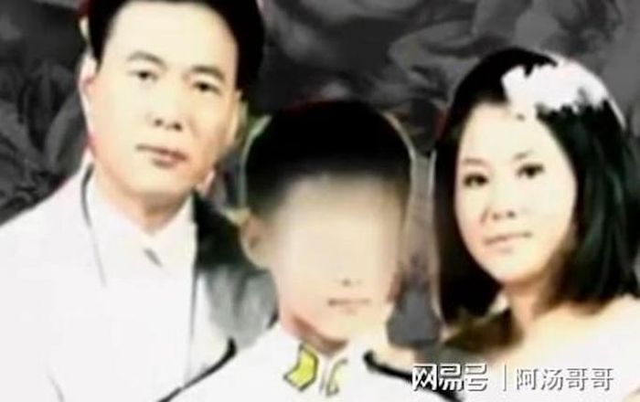 Cặp vợ chồng đòi bà Zhang phải bồi thường số tiền nuôi đứa trẻ suốt 17 năm qua. Ảnh: HK01.com