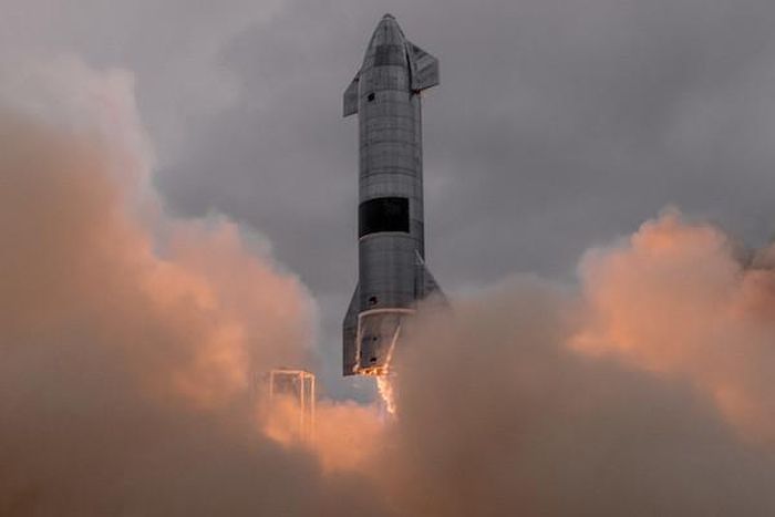 NASA đặt hi vọng sứ mệnh mặt trăng vào Starship của SpaceX. Ảnh: Engadget