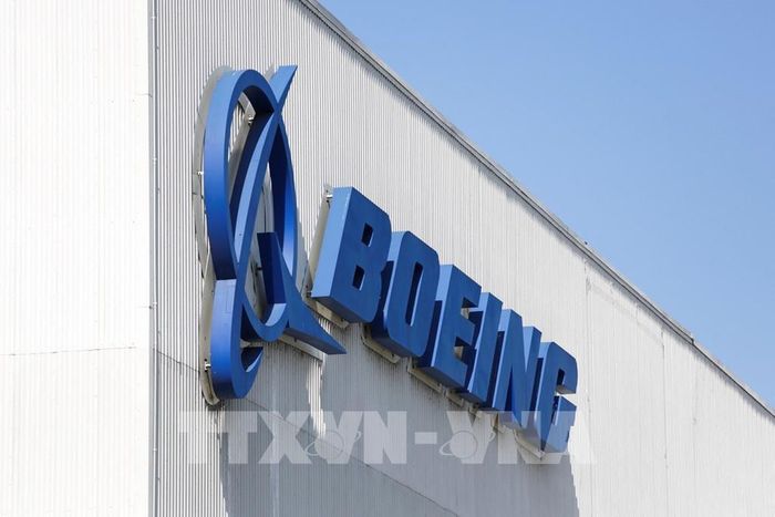 Biểu tượng Boeing tại nhà máy ở Renton, Washington, Mỹ. Ảnh: AFP/ TTXVN