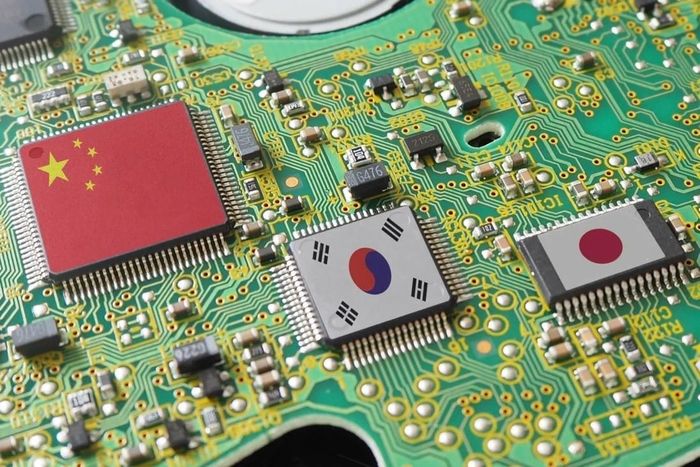 Trung Quốc đối mặt khó khăn nếu Nhật Bản - Hàn Quốc thắt chặt quan hệ trong chuỗi cung ứng bán dẫn. (Ảnh: Shutterstock)