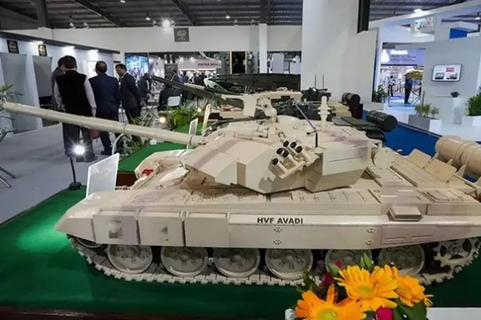 Dự án Zorawar là một phần của chương trình hiện đại hóa quân đoàn thiết giáp và bộ binh cơ giới. Lục quân Ấn Độ dự định mua tổng cộng 355 chiếc (bao gồm hơn 40 xe dự bị) để trang bị cho 7 trung đoàn xe tăng hạng nhẹ theo kế hoạch.