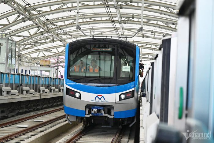 Các đoàn tàu metro Bến Thành - Suối Tiên sẽ tiếp tục được chạy thử nghiệm xuyên Tết Giáp Thìn.