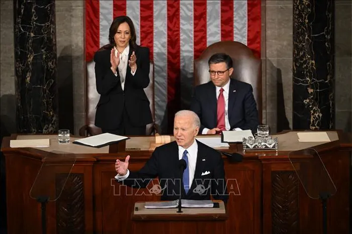 Tổng thống Mỹ Joe Biden (phía trước) trình bày Thông điệp liên bang trước Quốc hội lưỡng viện, ngày 7/3/2024. Ảnh: AFP/TTXVN