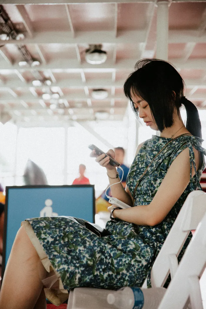 Giới trẻ Trung Quốc bẻ lái Tinder thành ứng dụng tìm kiếm việc làm. Ảnh minh họa: Kelly/Pexels. 
