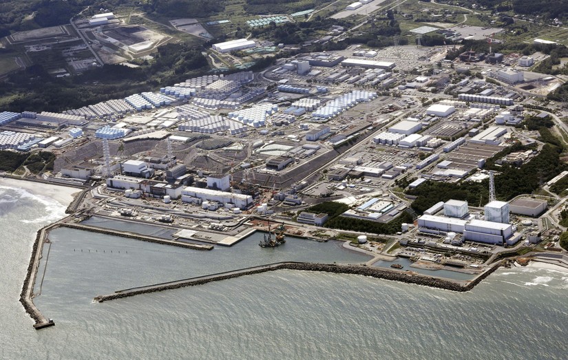  Việc xả nước thải nhiễm phóng xạ đã qua xử lý từ nhà máy điện hạt nhân Fukushima Daiichi đã bị đình chỉ do Fukushima xảy ra động đất. Ảnh: AP